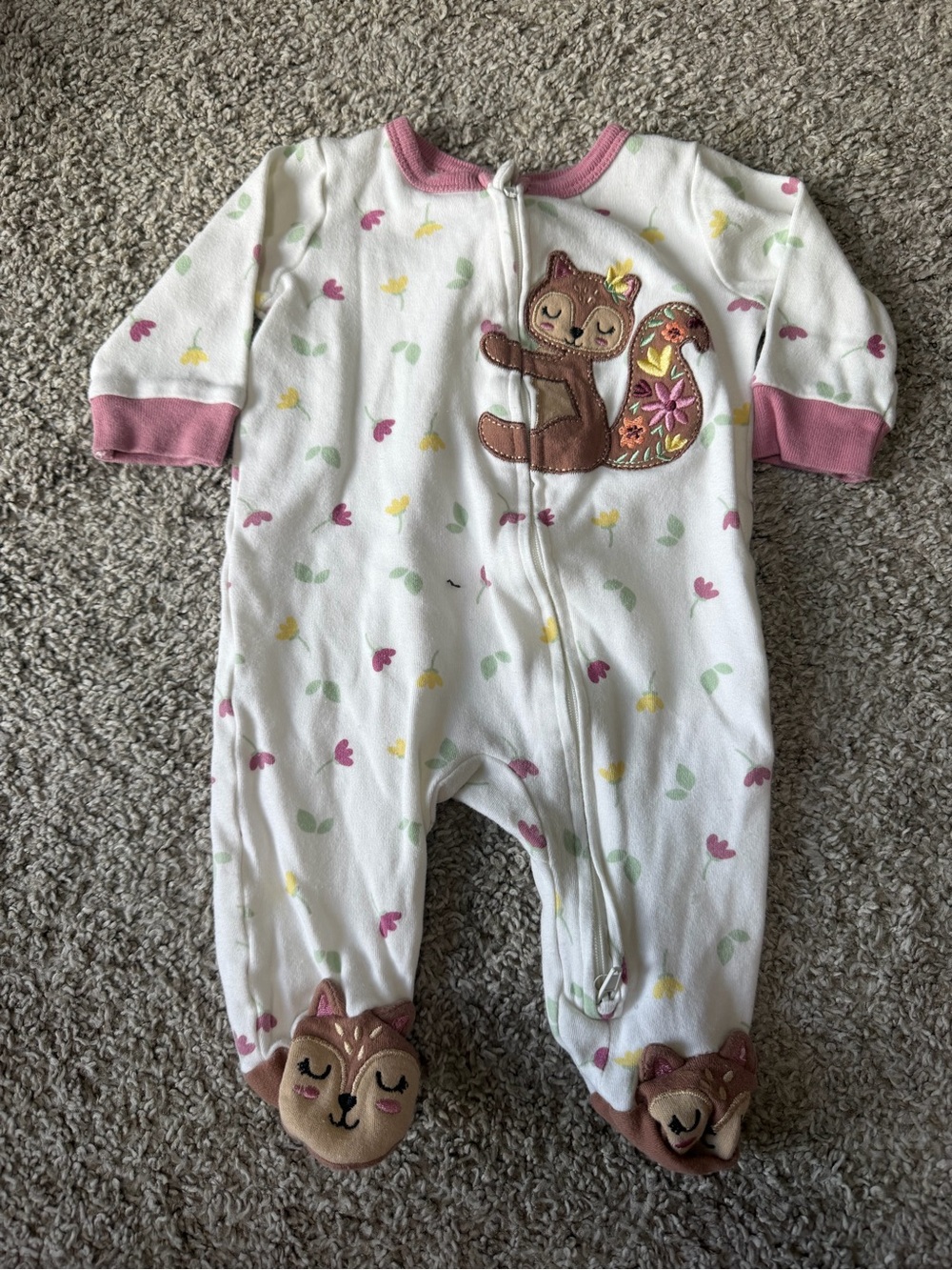 ☀️3/$10 BUNDLE!!☀️ Koalababy White with Squirrels One-Piece Footie Sleeper